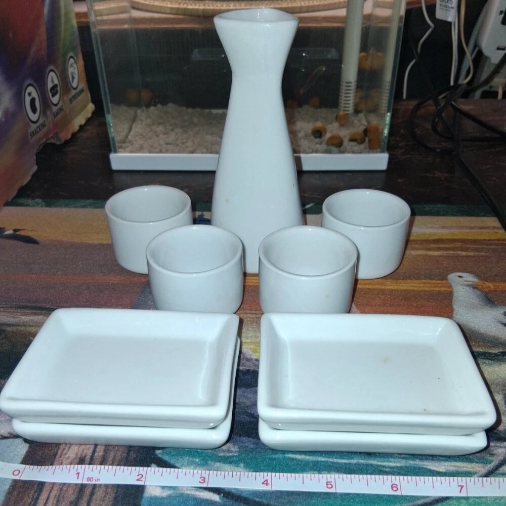 Vintage Asian Style White Sake Set 7 piece Classy! UNIQUE BEAUTIFUL LQQK!!